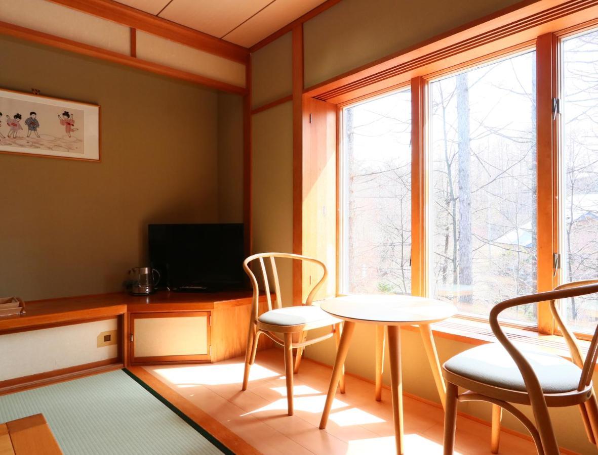 Ryosha Tsukiakari Bed & Breakfast Yamanakako Exterior foto