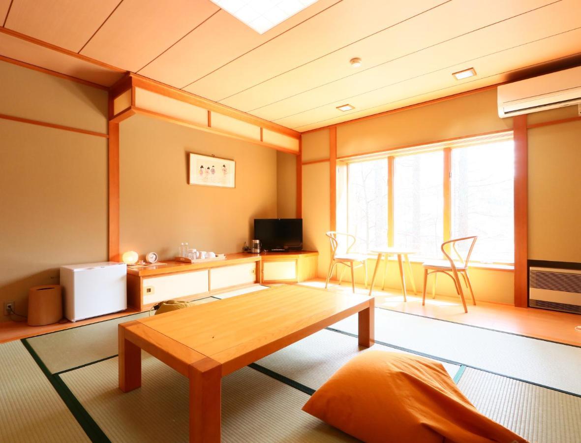 Ryosha Tsukiakari Bed & Breakfast Yamanakako Exterior foto