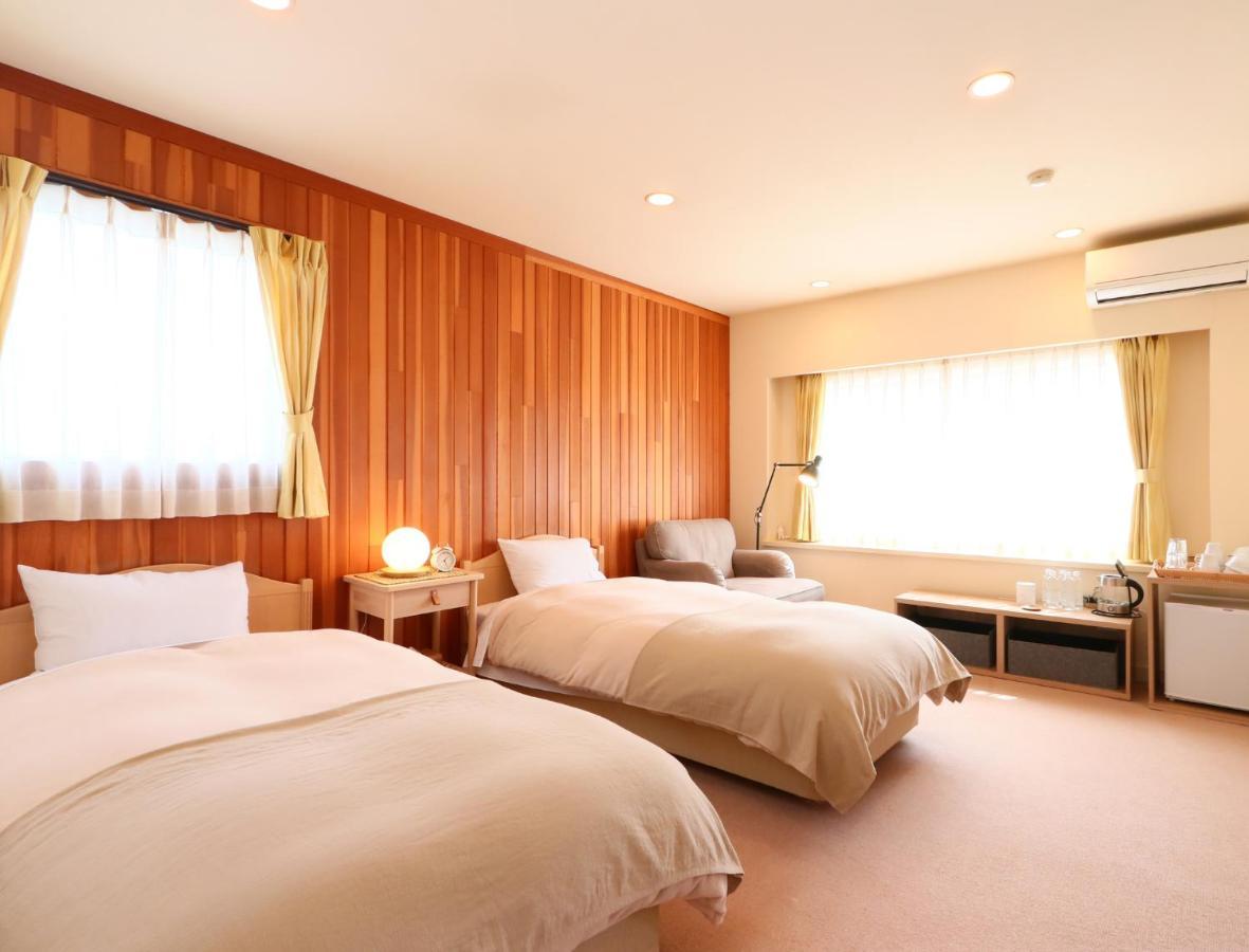 Ryosha Tsukiakari Bed & Breakfast Yamanakako Exterior foto