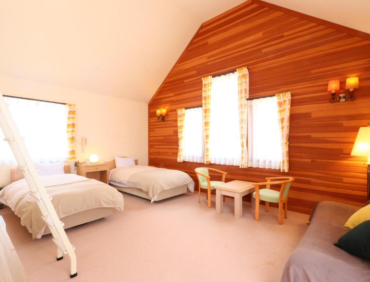 Ryosha Tsukiakari Bed & Breakfast Yamanakako Exterior foto