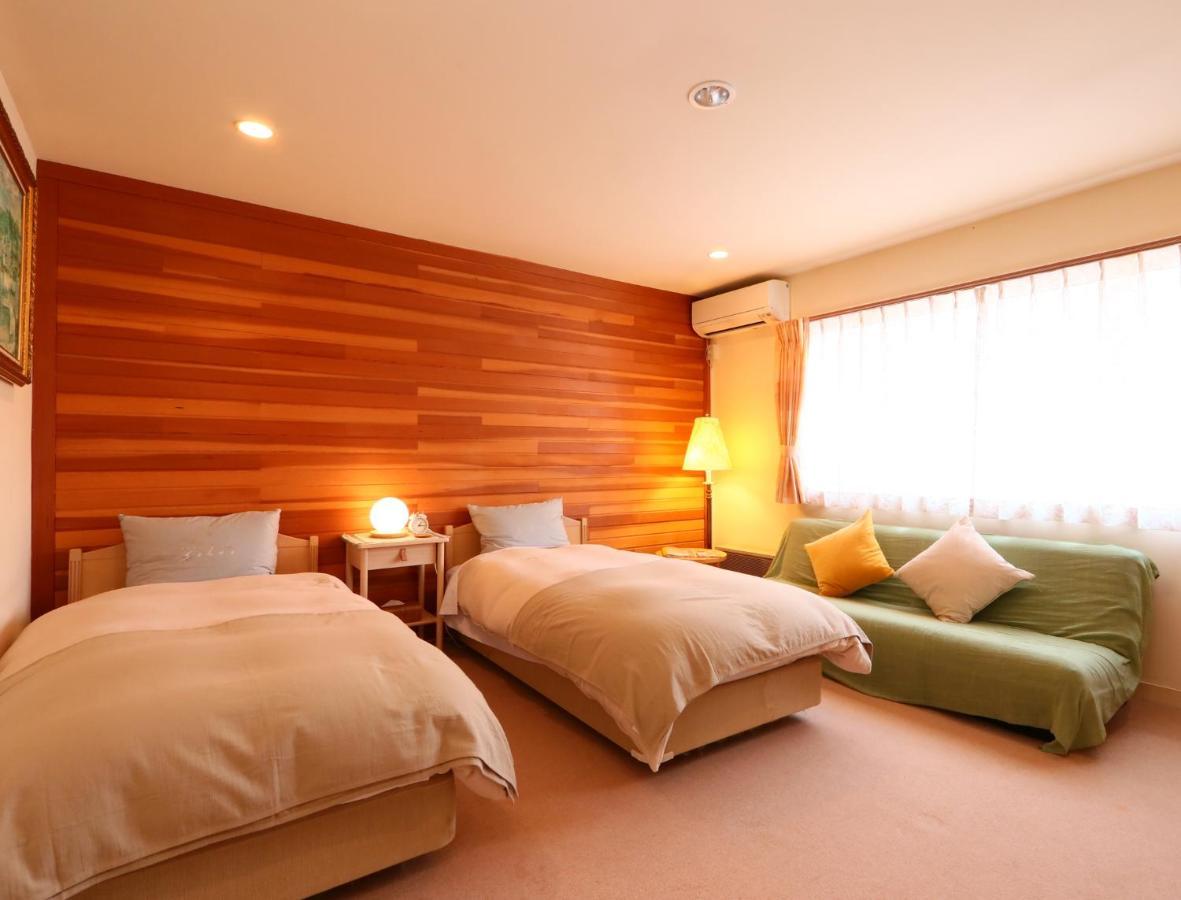 Ryosha Tsukiakari Bed & Breakfast Yamanakako Exterior foto