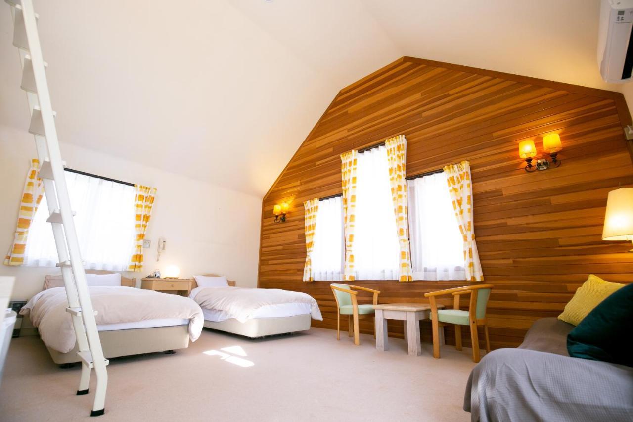 Ryosha Tsukiakari Bed & Breakfast Yamanakako Exterior foto