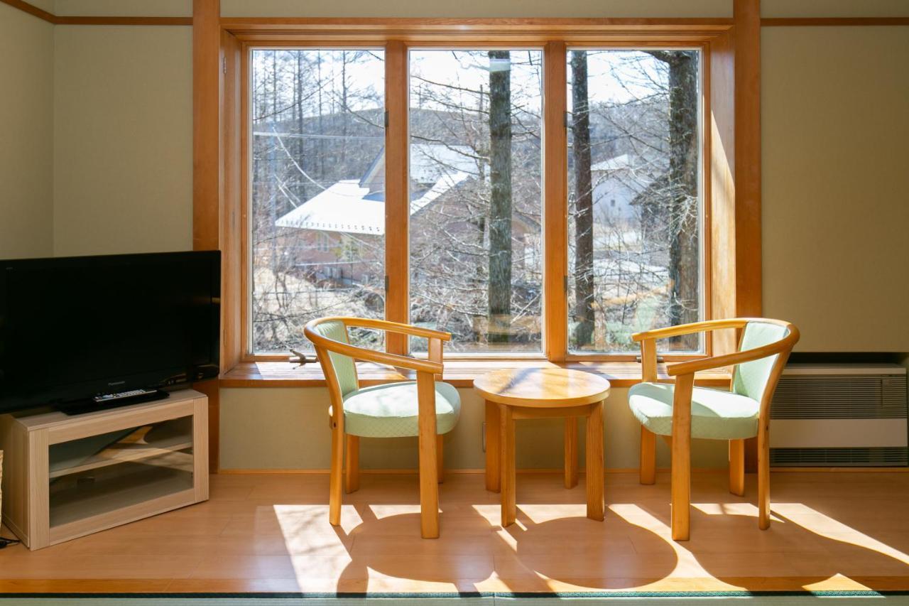 Ryosha Tsukiakari Bed & Breakfast Yamanakako Exterior foto
