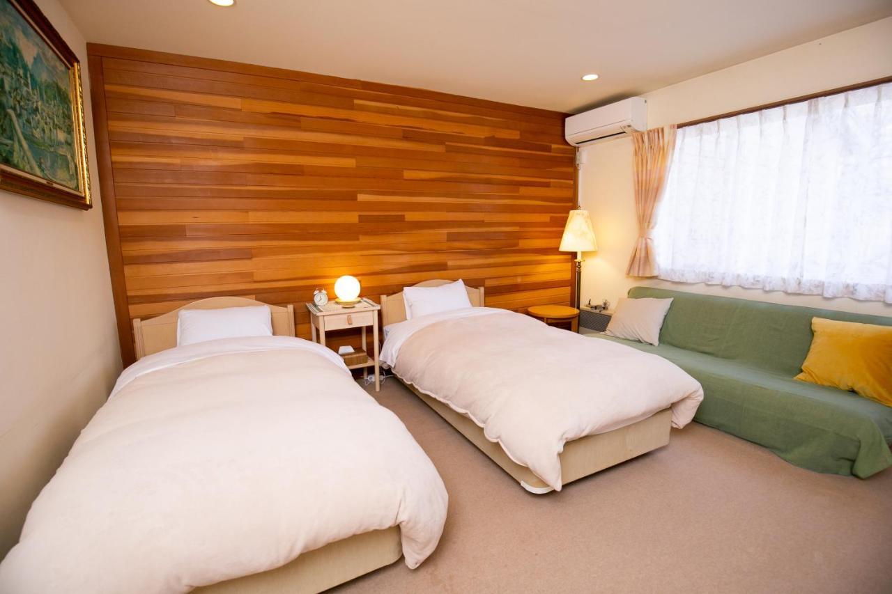 Ryosha Tsukiakari Bed & Breakfast Yamanakako Exterior foto