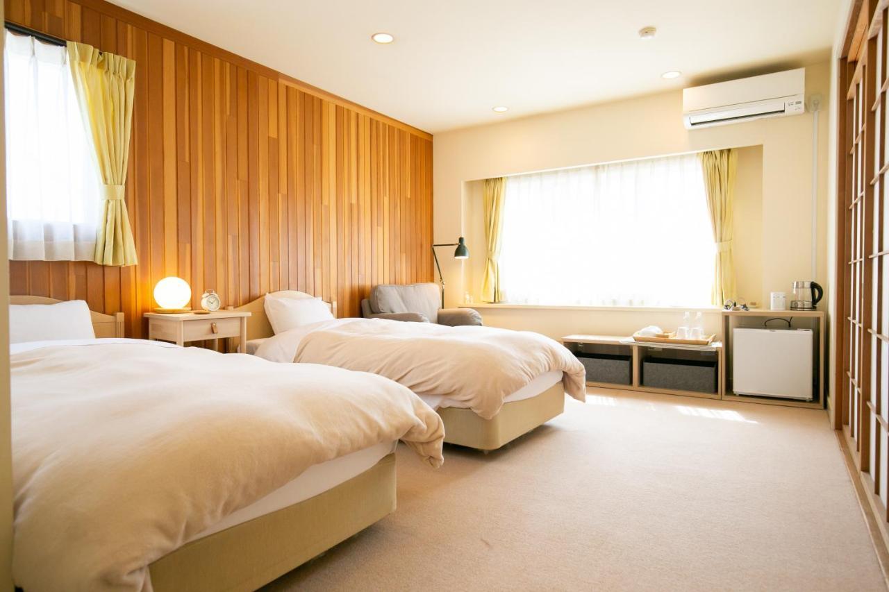 Ryosha Tsukiakari Bed & Breakfast Yamanakako Exterior foto